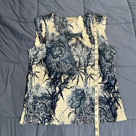 GUC Alberto Makali size large safari print 2 piece crinkle top - Picture 11 of 13